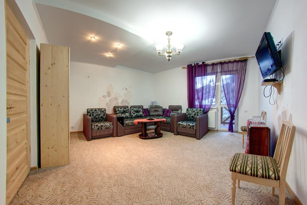 Pektoral Hotell Bukovel Rum bild