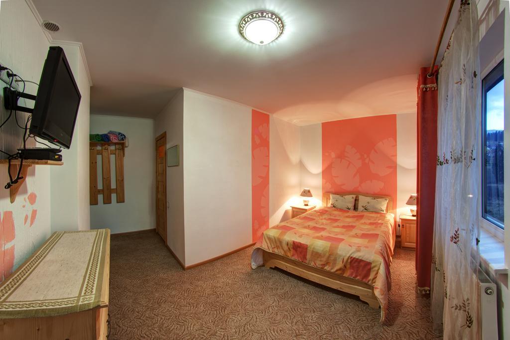 Pektoral Hotell Bukovel Rum bild